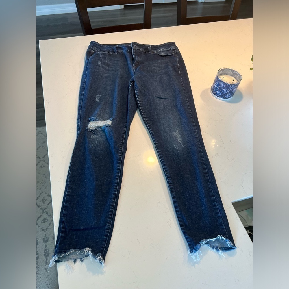 Lane Bryant Mid Rise Super Stretch Skinny size 18